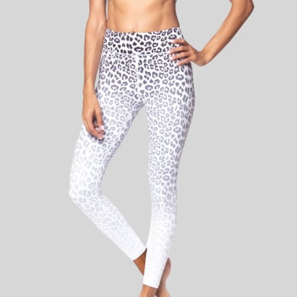 Vie Activewear Pants - 🎉🎉HP🎉🎉 Rockell White Ombre Leggings XL